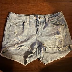 low rise light blue jean shorts size 7